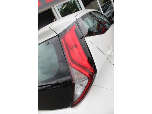 Toyota AYGO 1.0 VVT-i x-play