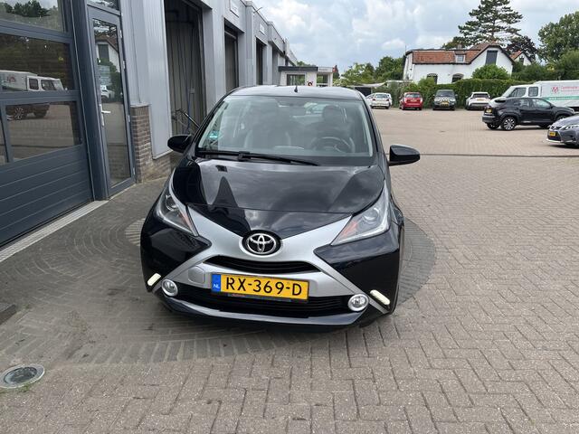 Toyota AYGO 1.0 VVT-i x-play