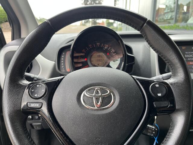 Toyota AYGO 1.0 VVT-i x-play