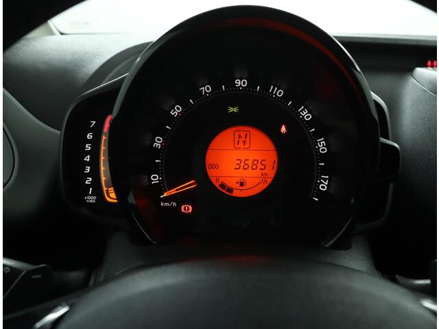 Toyota AYGO 1.0 VVT-i x-joy | Automaat | Climate control | Parkeercamera |