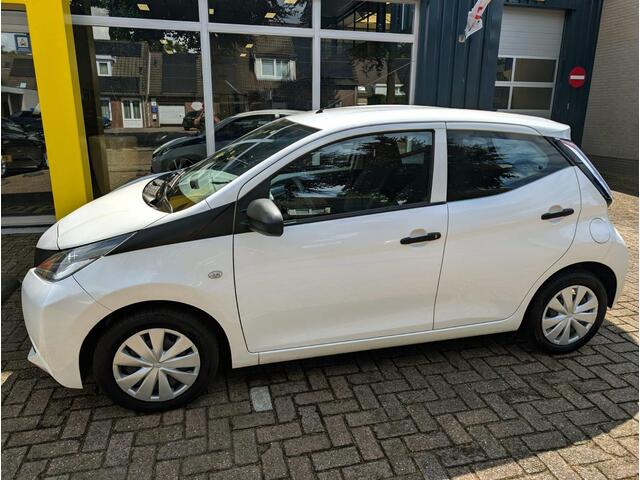 Toyota AYGO 1.0 VVT-i x-fun CARPLAY All-in prijs!