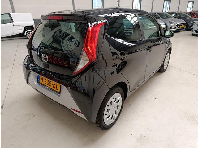 Toyota AYGO 1.0 VVT-i x-play