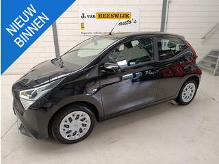 toyota-aygo-1.0-vvt-i-x-play