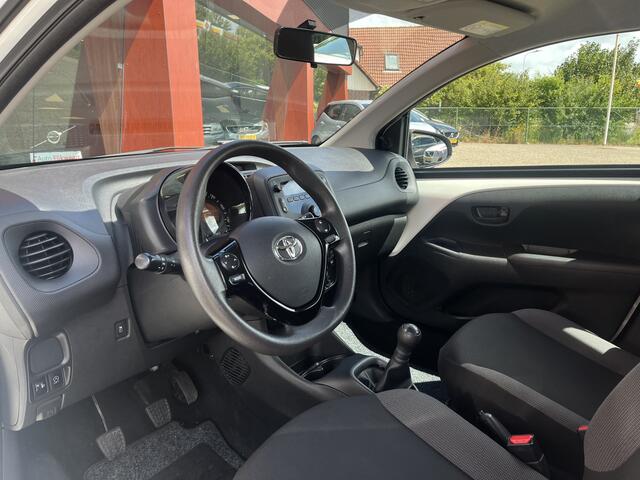 Toyota AYGO 1.0 VVT-i x-fun | Airco | Radio
