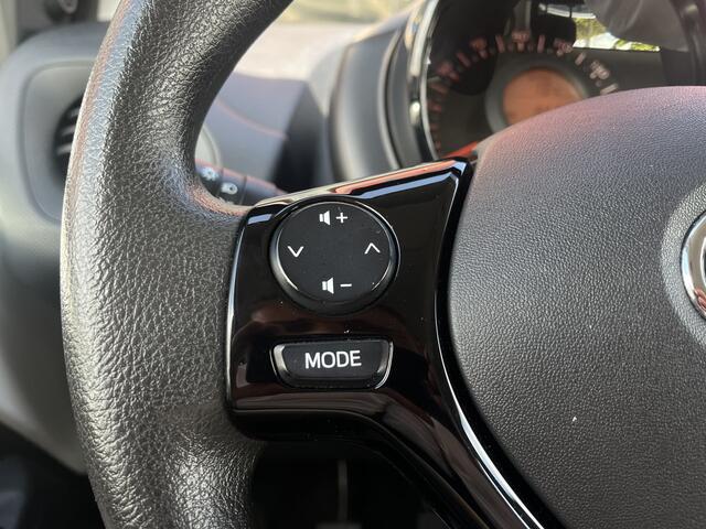 Toyota AYGO 1.0 VVT-i x-fun | Airco | Radio