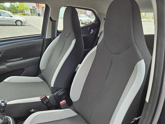 Toyota AYGO 1.0 VVT-i x-play