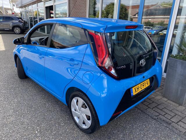Toyota AYGO 1.0 VVT-i x-play