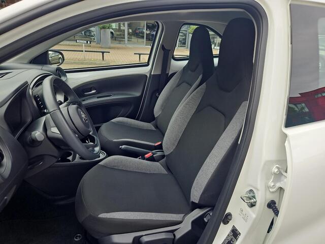 Toyota AYGO X 1.0 VVT-i S-CVT Play