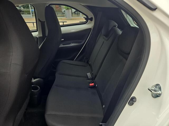 Toyota AYGO X 1.0 VVT-i S-CVT Play