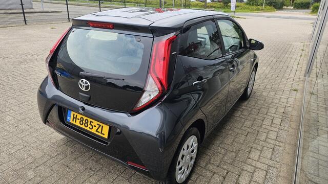 Toyota AYGO 1.0 x-play Automaat | NL auto | All-in | dealeronderhouden