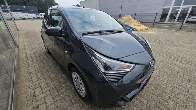Toyota AYGO 1.0 x-play Automaat | NL auto | All-in | dealeronderhouden
