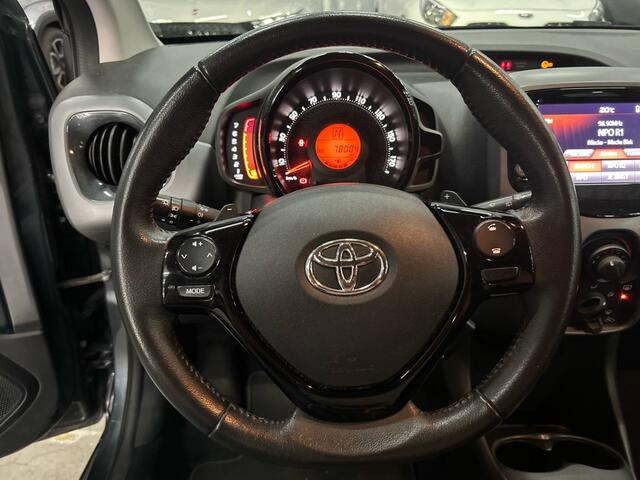 Toyota AYGO 1.0 VVT-i x-play AUT! 1e Eig! Carplay! Camera! VERWACHT!!