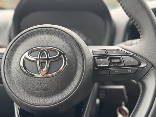 Toyota AYGO X 1.0 VVT-i MT Business Key-less, Achteruitrijcamera, Cruise, Stoelverwarming , All-in Rijklaarprijs
