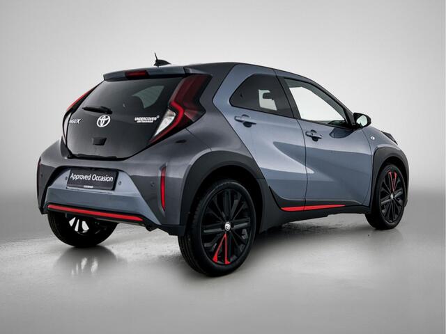 Toyota AYGO X 1.0 VVT-i S-CVT Premium Undercover | Navigatie | Stoelverwarming | Parkersensoren voor + achter |