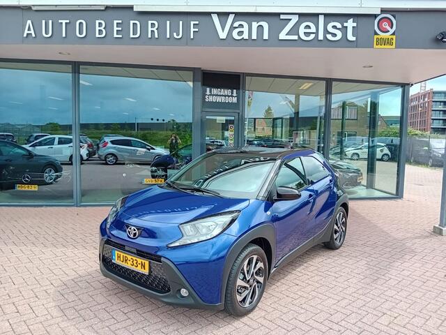 Toyota AYGO X 1.0 VVT-i S-CVT Play Automaat, Airco, Carplay/Android auto, Stoelverwarming, Camera, Cruise control adaptief, Rijstrook sensor met correctie, Grootlicht assistent, Elektrische ramen en spiegels, Nieuwstaat, Fabrieksgarantie, BOVAG