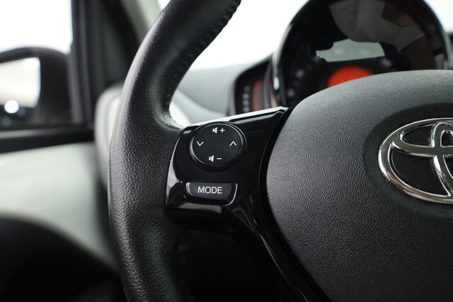 Toyota AYGO 1.0 VVT-i x-play | Navi by App | Camera | Airco