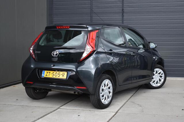 Toyota AYGO 1.0 VVT-i x-play limited | CAMERA | AIRCO | APPLECARPLAY/ANDROIDAUTO