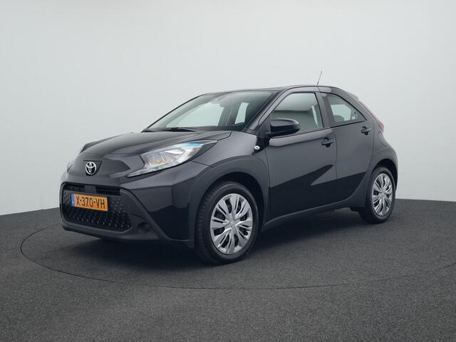 Toyota AYGO X 1.0 VVT-i S-CVT Play reco aangemeld 10-6