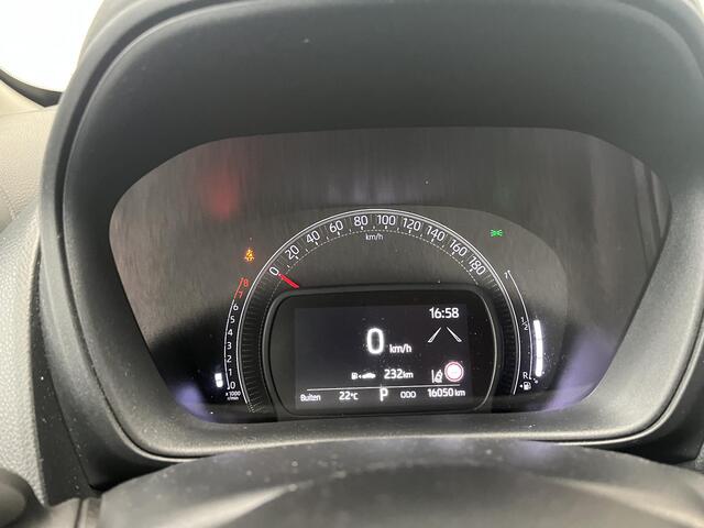 Toyota AYGO X 1.0 VVT-i S-CVT first