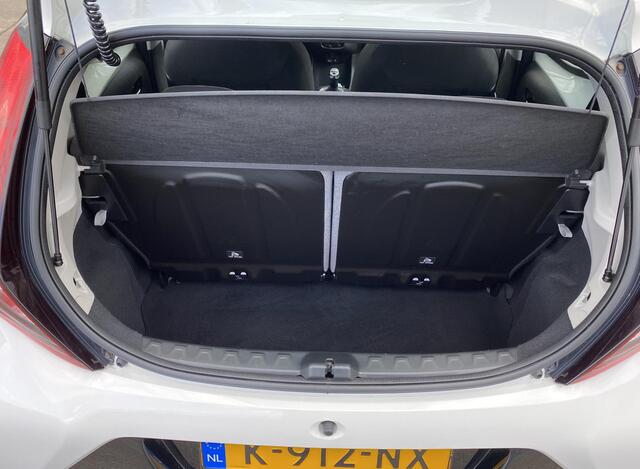 Toyota AYGO 1.0 VVT-i x-play Apple CarPlay/Android auto navigatie, achteruitrij camera, cruise control, airconditioning