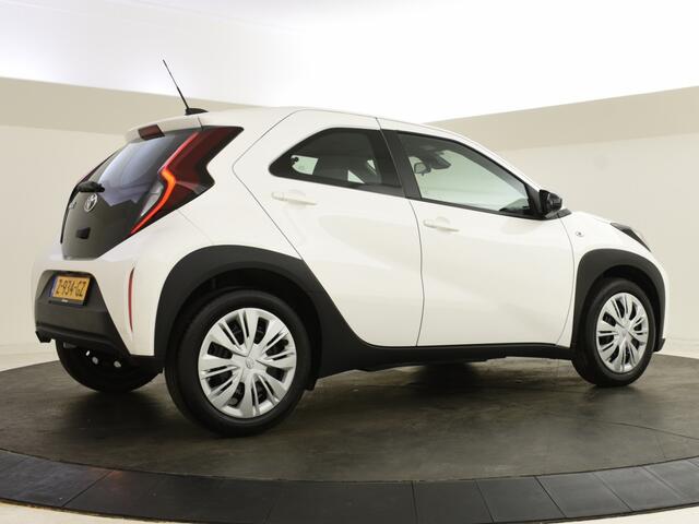 Toyota AYGO 1.0 VVT-i MT Play | DAB | Carplay | Adaptive Cruise