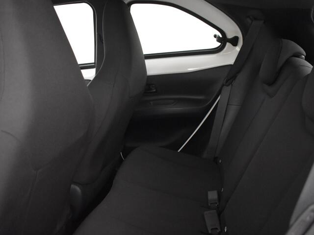 Toyota AYGO 1.0 VVT-i MT Play | DAB | Carplay | Adaptive Cruise