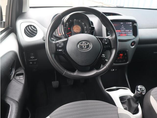 Toyota AYGO 5-deurs x-joy 1.0 VVT-i 72pk | APPLE CARPLAY / ANDROID AUTO | CAMERA | CLIMA | ELEKTRISCH PAKKET |