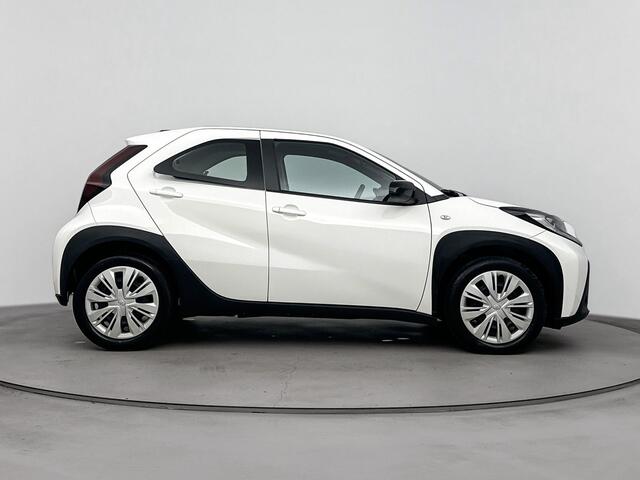 Toyota AYGO X 1.0 VVT-i S-CVT Play