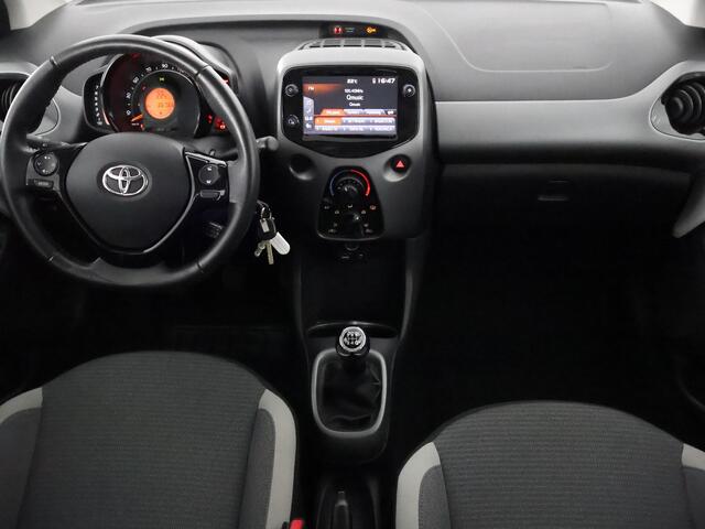 Toyota AYGO 1.0 VVT-i X-Play | Dealer onderhouden | Apple Carplay & AndroidAUTO | Airco | 1e eigenaar
