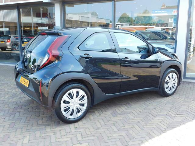 Toyota AYGO X 1.0 VVT-i MT Play