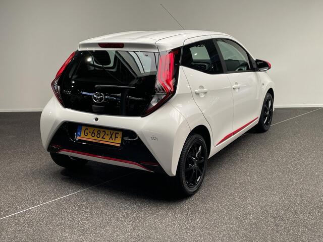 Toyota AYGO 1.0 VVT-i x-play limited Airco | Applecarplay\Androidauto | Camera