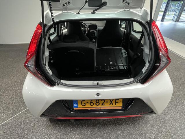 Toyota AYGO 1.0 VVT-i x-play limited Airco | Applecarplay\Androidauto | Camera