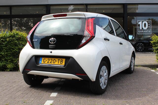 Toyota AYGO 1.0 VVT-i x | Rijklaar | Radio | Bluetooth | NAP | Dealer ondehouden | Centrale deurvergrendeling | Elektrische ramen