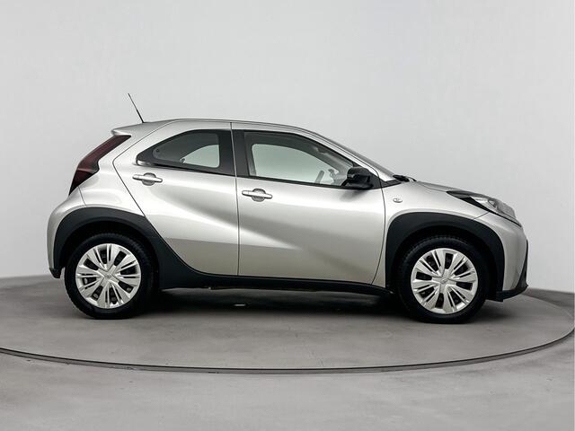Toyota AYGO X 1.0 VVT-i MT Play Limited | Apple Carplay/Android Auto | Achteruitrijcamera | Bestuurdersstoel In Hoogte Verstelbaar | Buitenspiegels Elektrisch Verwarmd |
