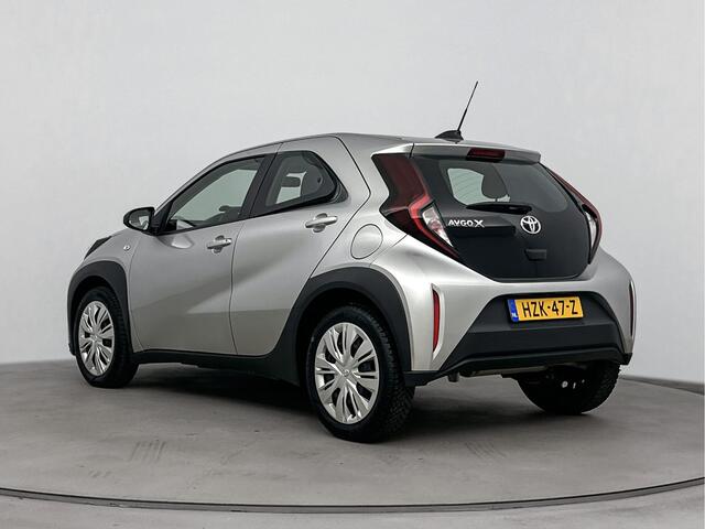 Toyota AYGO X 1.0 VVT-i MT Play Limited | Apple Carplay/Android Auto | Achteruitrijcamera | Bestuurdersstoel In Hoogte Verstelbaar | Buitenspiegels Elektrisch Verwarmd |