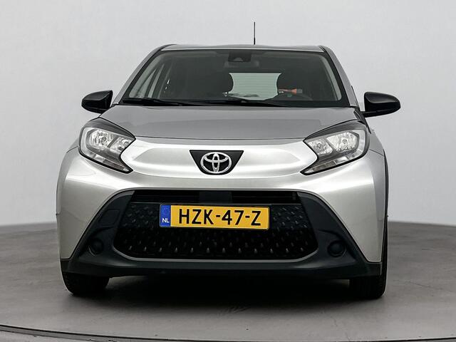 Toyota AYGO X 1.0 VVT-i MT Play Limited | Apple Carplay/Android Auto | Achteruitrijcamera | Bestuurdersstoel In Hoogte Verstelbaar | Buitenspiegels Elektrisch Verwarmd |