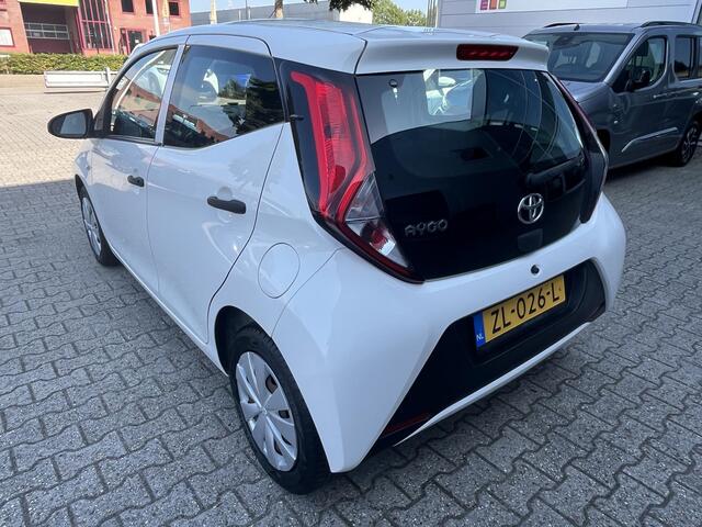 Toyota AYGO 1.0 VVT-i x-fun