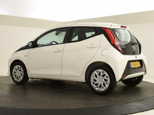 Toyota AYGO 1.0 VVT-i x-play | Carplay | Camera | Led