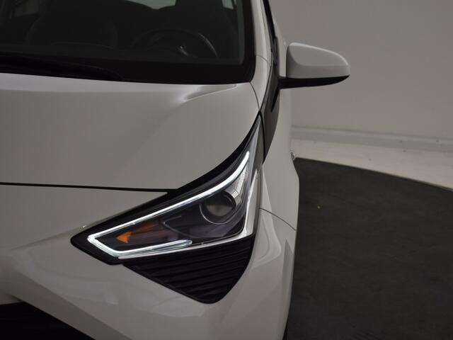 Toyota AYGO 1.0 VVT-i x-play | Carplay | Camera | Led