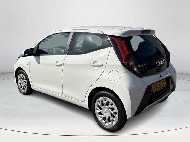 Toyota AYGO 1.0 VVT-i x-play **AUTOMAAT/ NAVIGATIE/ 36 MAANDEN GARANTIE**