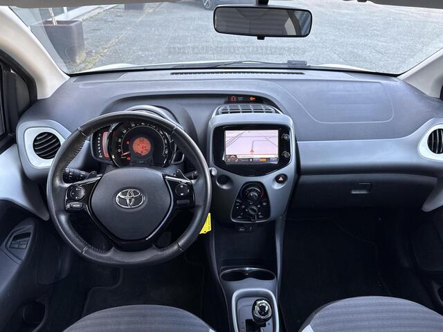 Toyota AYGO 1.0 VVT-i x-play **AUTOMAAT/ NAVIGATIE/ 36 MAANDEN GARANTIE**