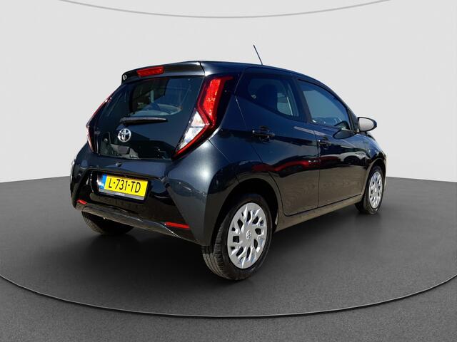Toyota AYGO 1.0 VVT-i x-play | Camera | Airco |