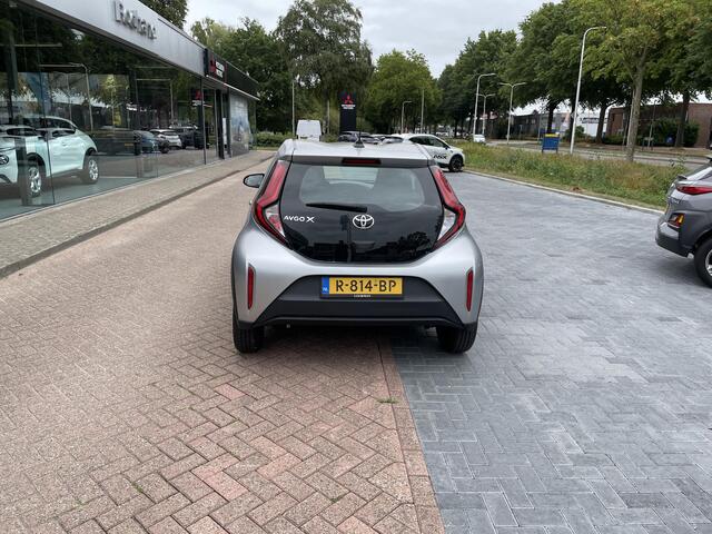 Toyota AYGO X 1.0 VVT-i MT Play