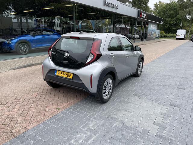 Toyota AYGO X 1.0 VVT-i MT Play