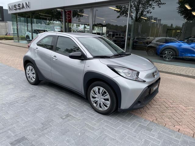 Toyota AYGO X 1.0 VVT-i MT Play