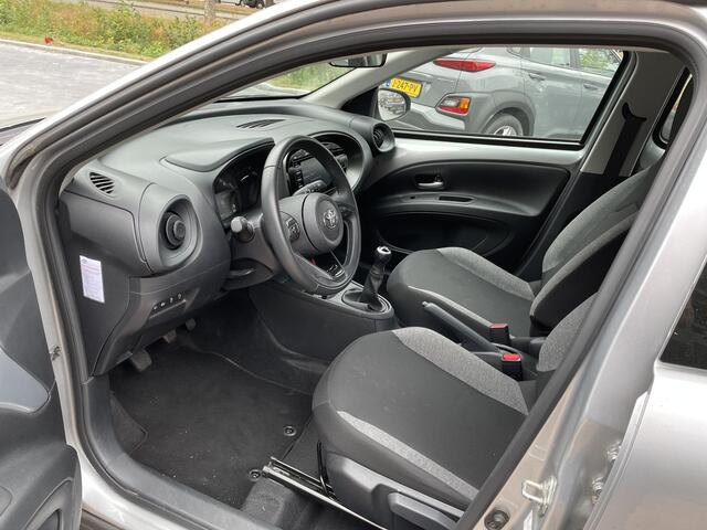 Toyota AYGO X 1.0 VVT-i MT Play