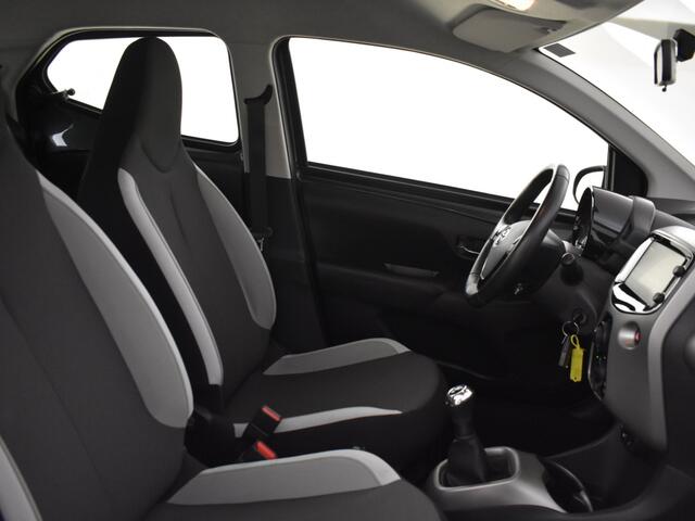 Toyota AYGO 1.0 VVT-i x-cite | LM Velgen | Nieuwe All Seasons | Camera |