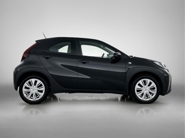 Toyota AYGO X 1.0 VVT-i S-CVT Play | Adaptive cruise control | Camera | Apple carplay/Android auto |