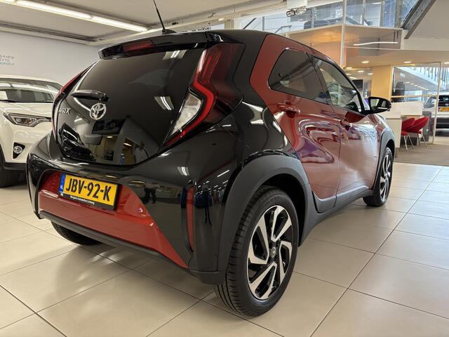 Toyota AYGO X 1.0 VVT-i S-CVT Pulse Bi Tone