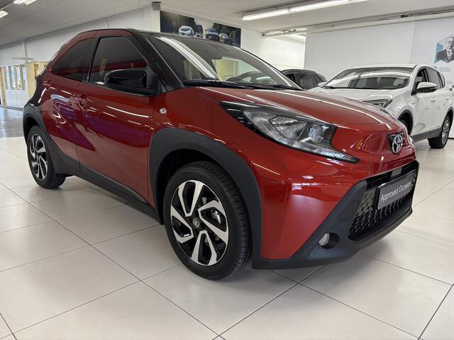 Toyota AYGO X 1.0 VVT-i S-CVT Pulse Bi Tone